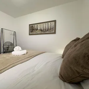  Apartment Thesiger Court - Free Private Parking - By Promise
