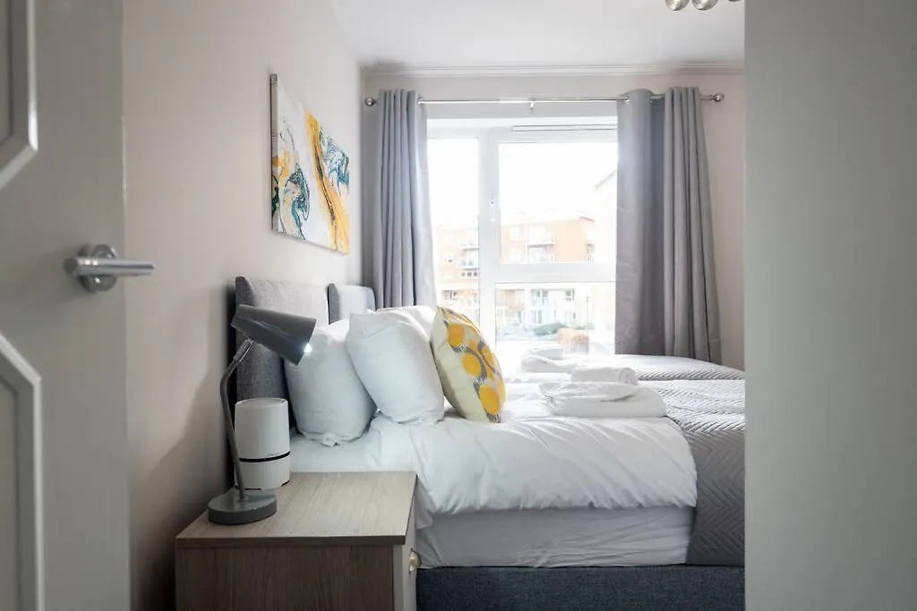 Century Central, Cardiff Bay, Modern Chic 2Br, Free Parking Apartment